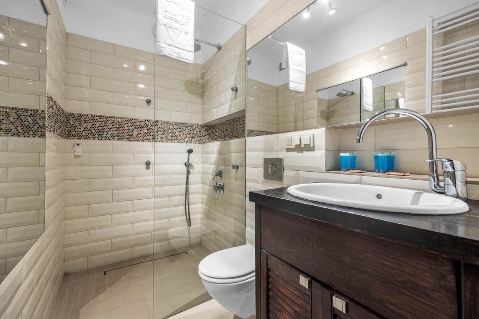 Metro Politechnika 3-Bedroom Apartment Варшава Экстерьер фото